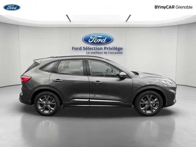 Ford Kuga image 2
