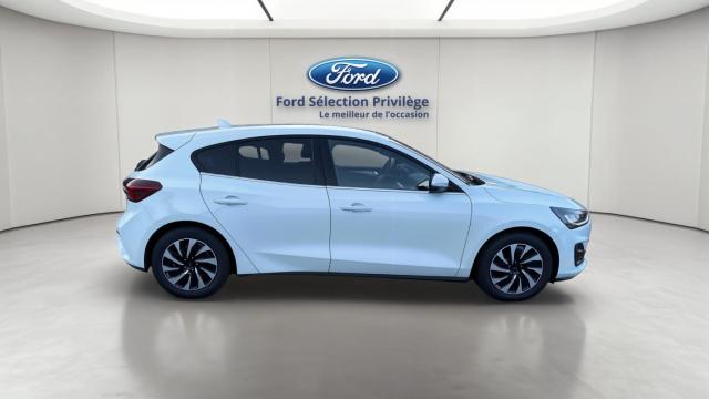 Ford Focus image 8