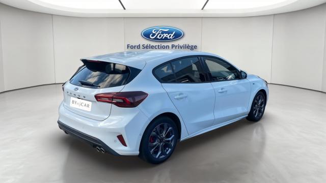 Ford Focus image 7