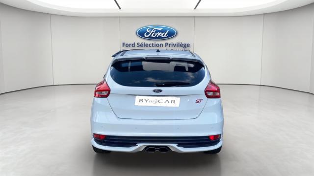 Ford Focus image 5