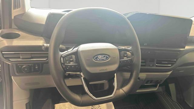 Ford Transit Custom image 4