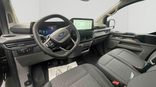 Ford Transit Custom image 3