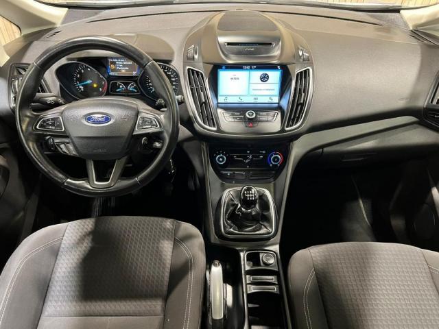 Ford C-Max image 8
