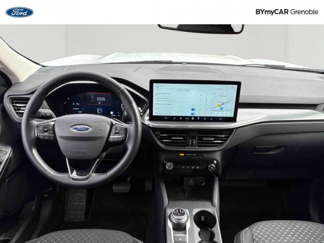 Ford Kuga image 3