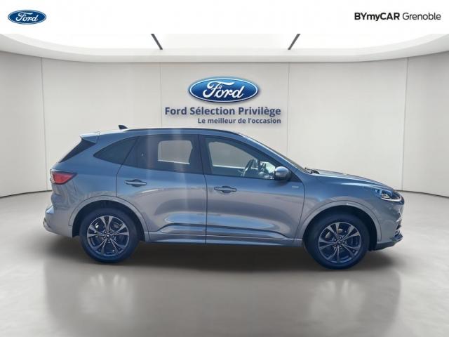 Ford Kuga image 6