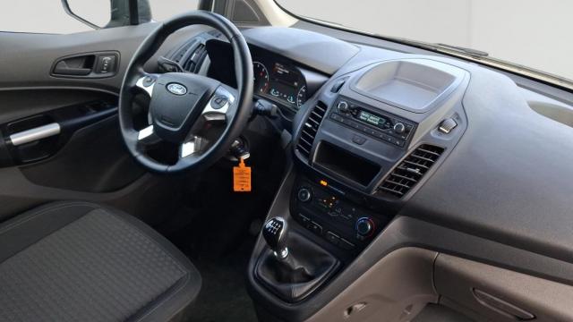 Ford Transit Connect image 8