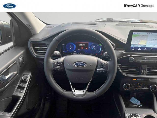 Ford Kuga image 2