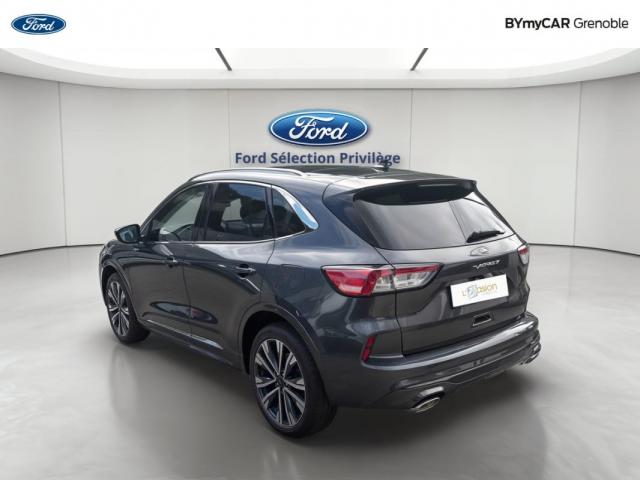Ford Kuga image 3