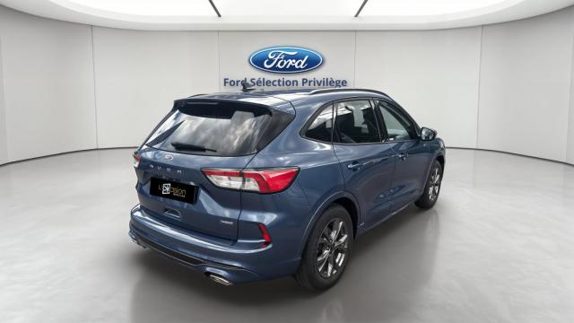 Ford Kuga image 9