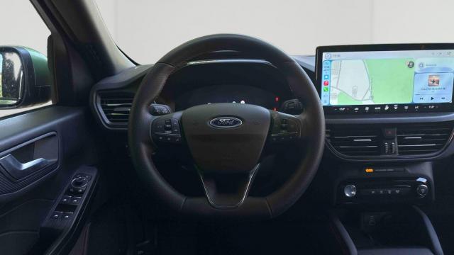 Ford Kuga image 4