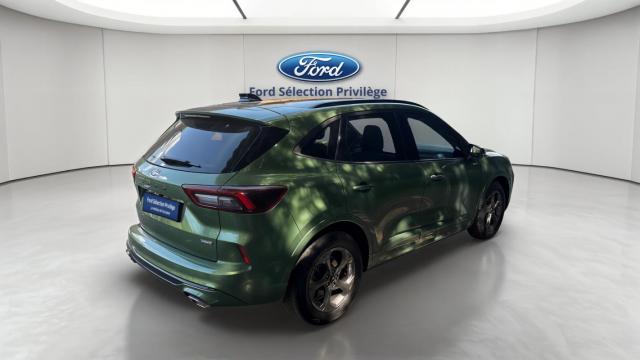 Ford Kuga image 2