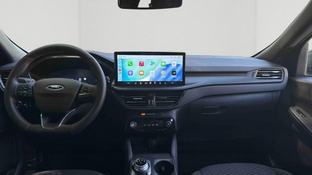 Ford Kuga image 1