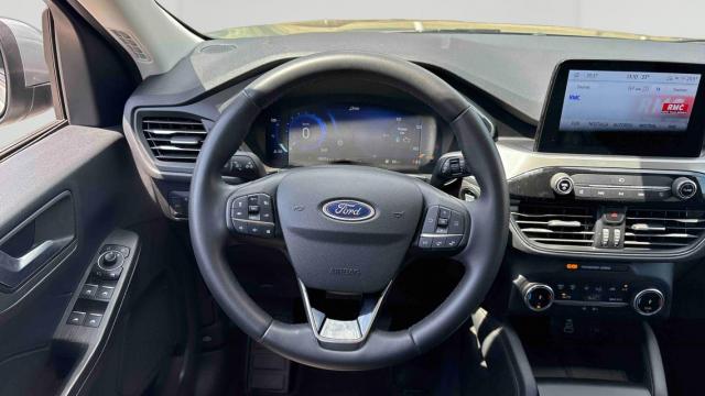 Ford Kuga image 5