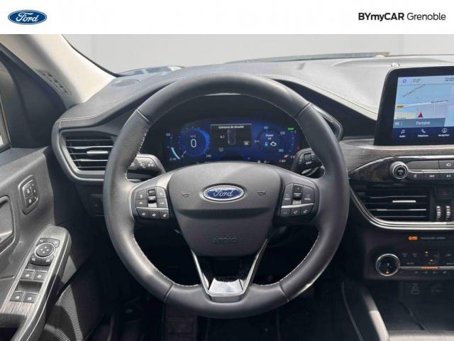 Ford Kuga image 9