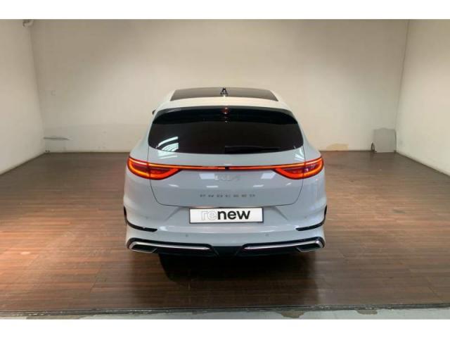 Kia Pro_cee'D image 8