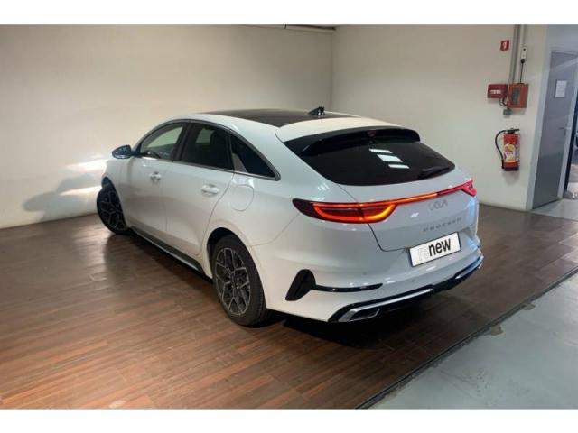 Kia Pro_cee'D image 3