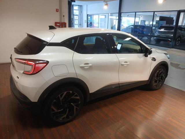 Renault Captur image 1
