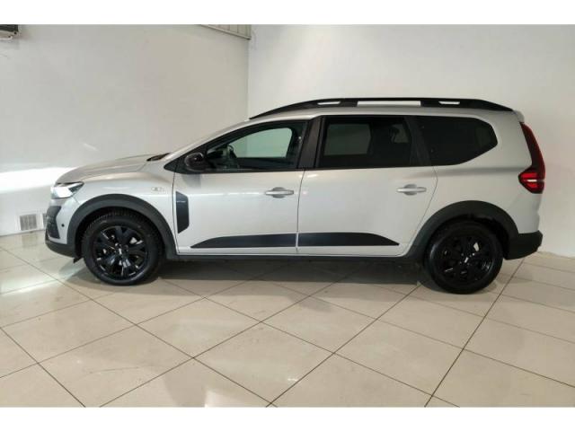 Dacia Jogger image 1