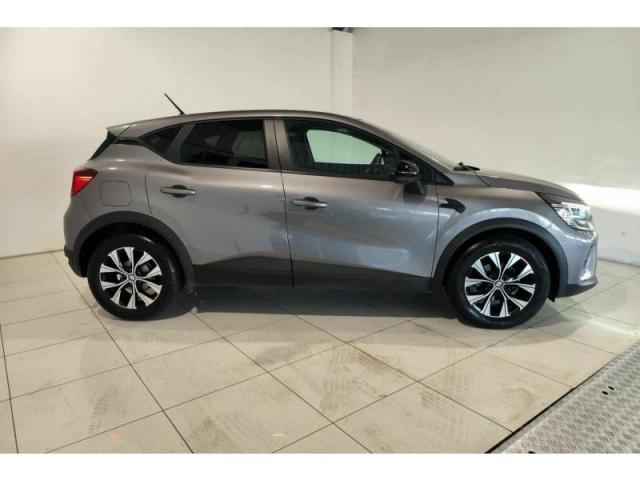 Renault Captur image 1
