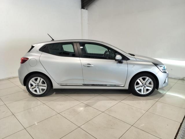 Renault Clio image 6