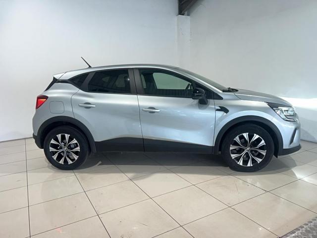 Renault Captur image 8
