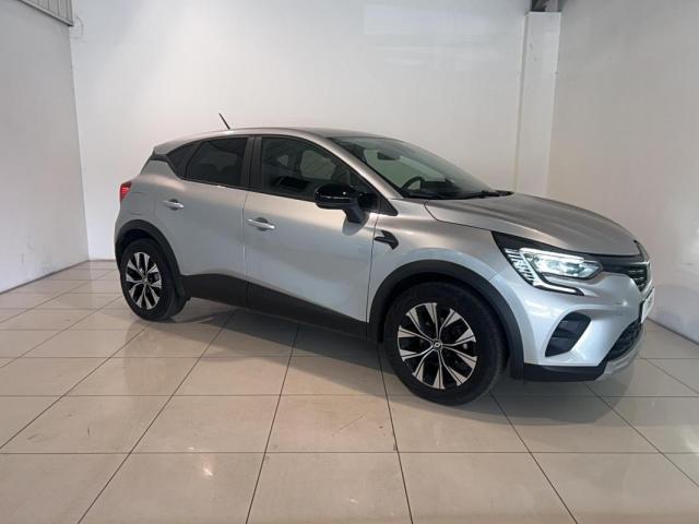 Renault Captur image 2