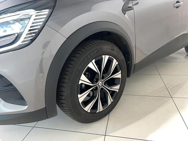 Renault Captur image 2