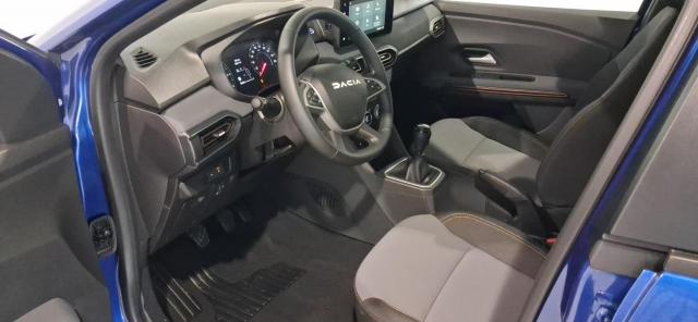 Dacia Sandero image 2