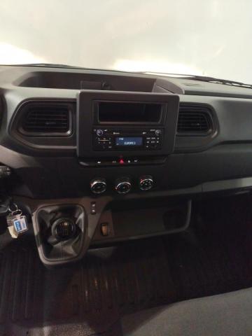 Renault Master image 8