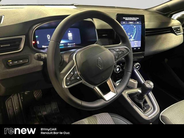 Renault Clio image 2