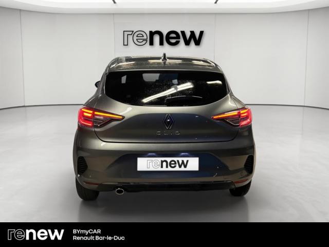 Renault Clio image 8