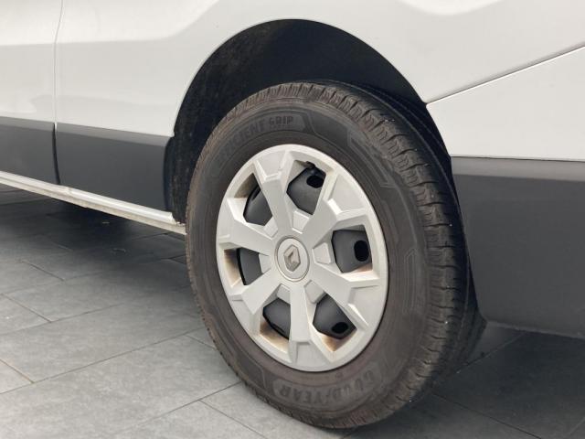 Renault Trafic image 1