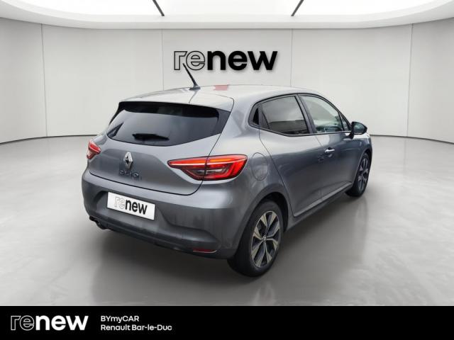 Renault Clio image 2