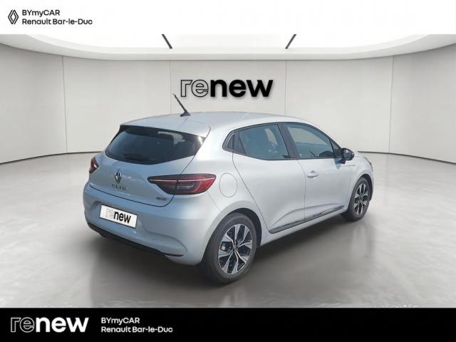 Renault Clio image 8