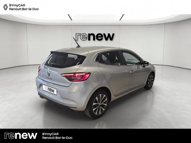 Renault Clio image 8