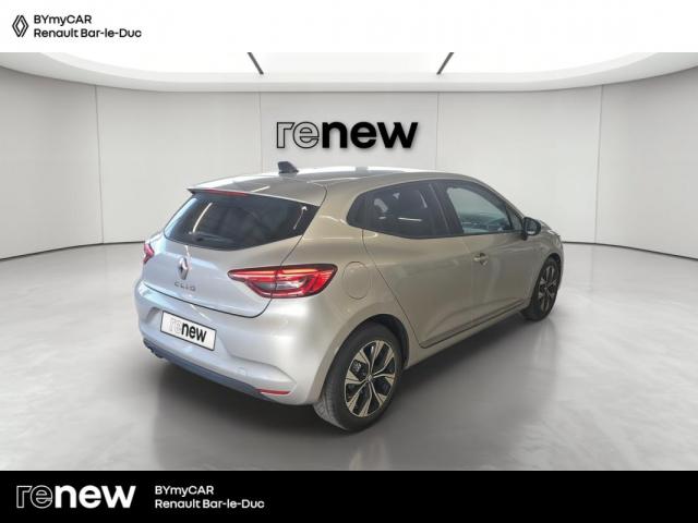 Renault Clio image 6