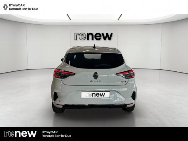 Renault Clio image 9