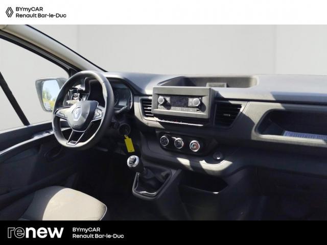 Renault Trafic image 3