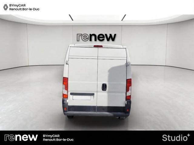 Peugeot Boxer image 2