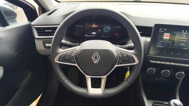 Renault Clio image 2