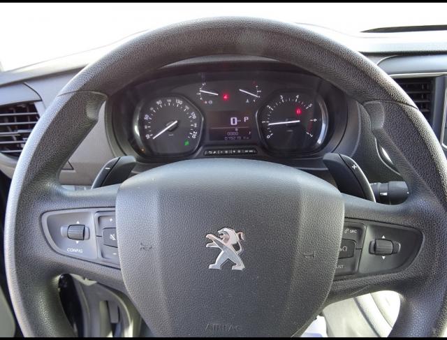 Peugeot Expert image 2