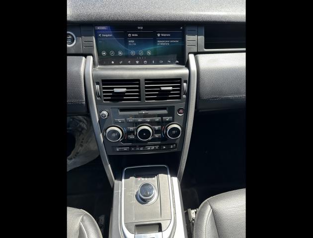 Land Rover Discovery Sport image 9