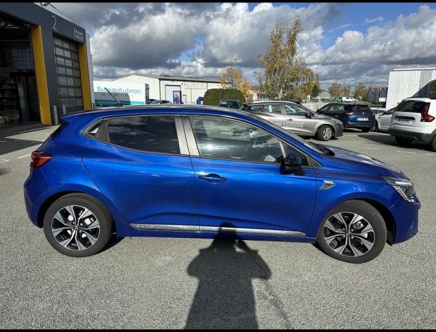 Renault Clio image 2