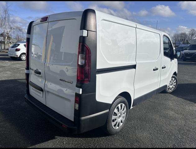 Renault Trafic image 2