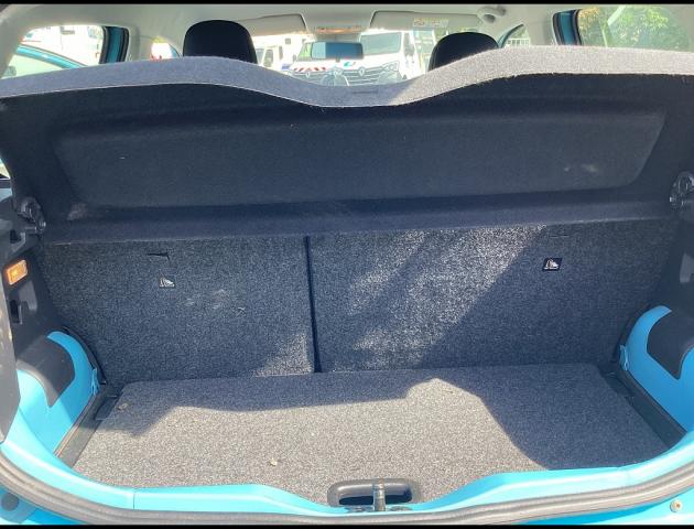 Volkswagen Up! image 3
