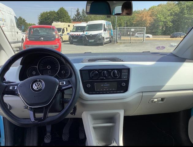 Volkswagen Up! image 2