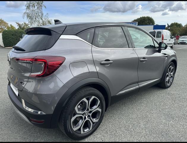 Renault Captur image 2