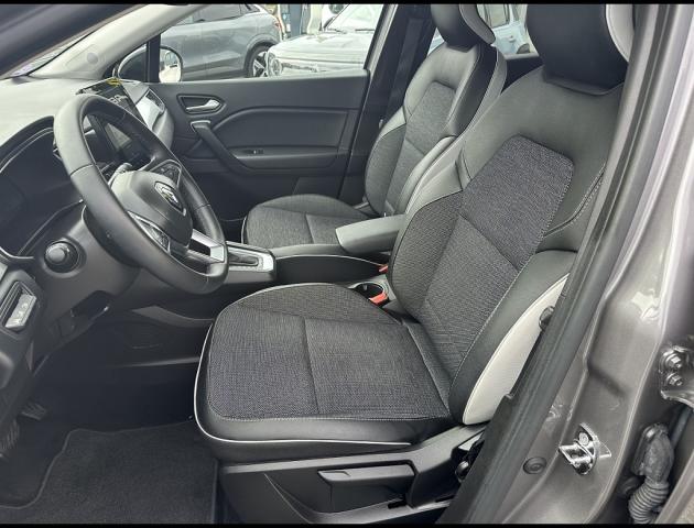 Renault Captur image 1
