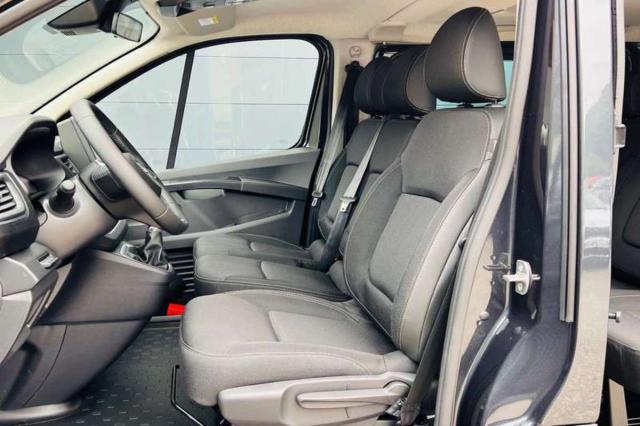 Nissan Primastar image 5