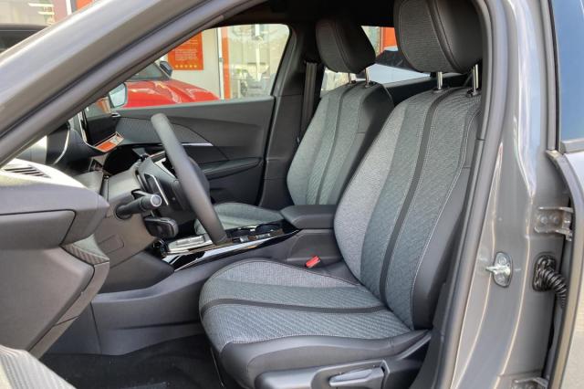 Peugeot 2008 image 3